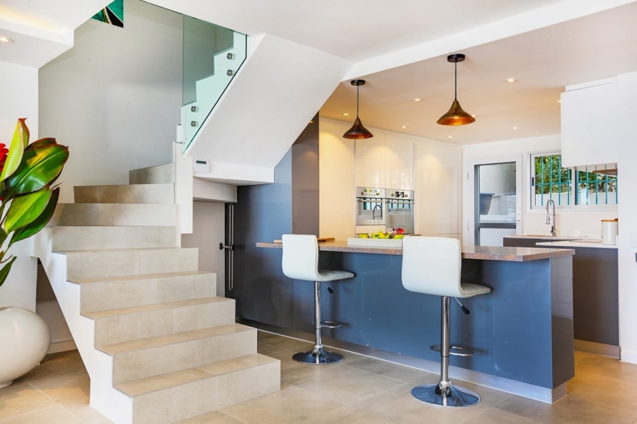 3 Bedroom Property for Sale in Camps Bay Western Cape